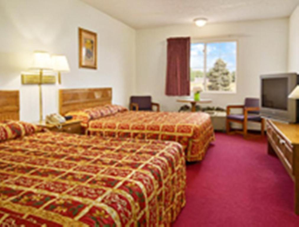 Westwood Inn & Suites - Kimball Bilik gambar