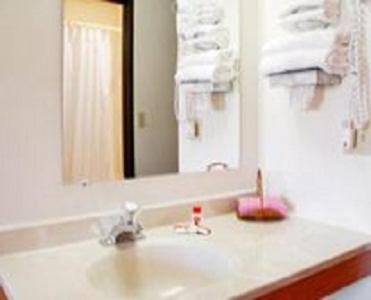 Westwood Inn & Suites - Kimball Bilik gambar
